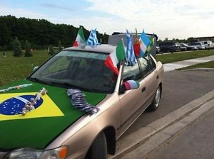 World Cup 2014 được tổ chức tại Brazil đang tới gần và các tay chơi xe có muôn cách độ để cổ vũ cho ngày hội bóng đá lớn nhất hành tinh. Ảnh chiếc ô tô trên các con đường phố tại Brazil in hình quốc kì và treo cờ nhiều nước trên thế giới.